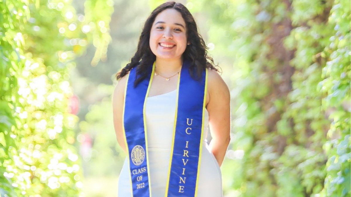 UofCalifornia's tweet image. “It wouldn’t have been possible without the Pell Grant.  Investing in Pell is investing in people with the drive, the passion, the tenacity and grit to overcome obstacles and limitations. It is investing in a new future.” #PowerofPell #Pellturns50 #NewUCGrad