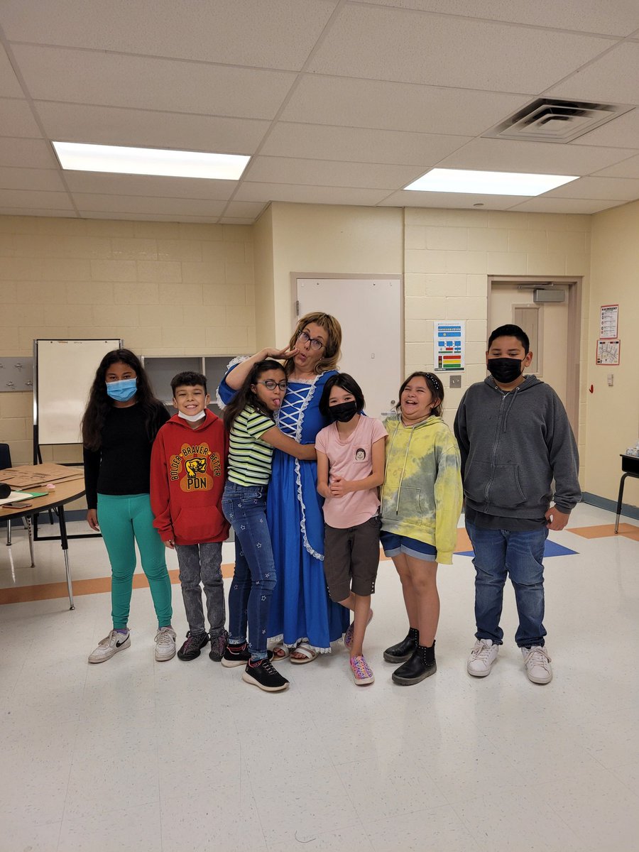 JDuran_SISD's tweet photo. My 5th graders asked for it and they got it! "Let it Go" as Elsa! What a fun way to finish the year. You met your goals kiddos. I am so proud of you. May you always remember your super powers. #changingtheworldonephonemeatatime @MTapia_CI @damianamtz1 @DBennett_CI @LMares_CI https://t.co/SlUL723Bxu