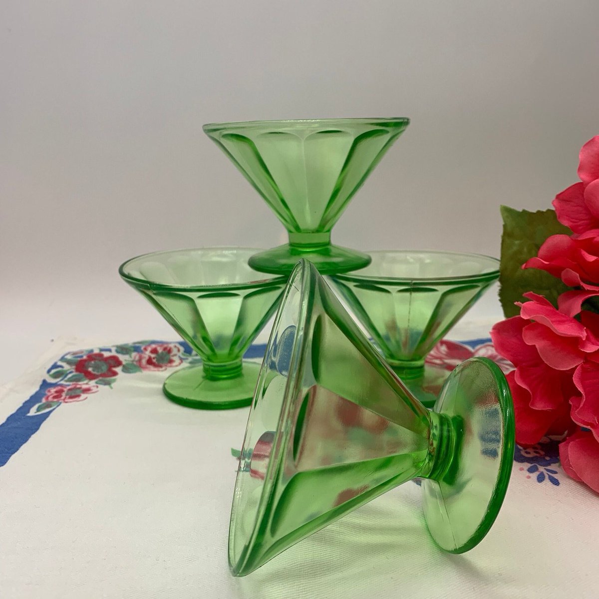 LilyDogAntiques's tweet photo. Excited to share this item from my #etsy shop: Vintage Federal Glass Green Depression Glass Optic Panel Sherbet Dishes, Vintage Green Depression Glass #federalglassdish #greendepression #glasssherbetdish #federalopticglass #opticpanelglass #greenglasscups https://t.co/Fmi6ljctJ7 https://t.co/epgNiJWk5B