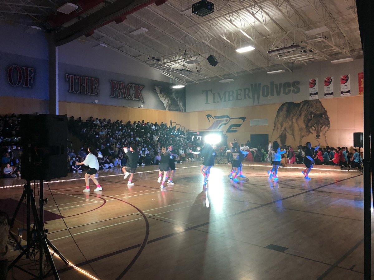 MTKilpatrick's tweet image. What a night @KwantlenS! Started with our Indigenous Grad Blanket Ceremony. Then our Full Out Dance Recital. Finishing with our production of Les Miserables. Amazing kids working, learning, and playing! Doesn’t happen without our incredible staff! #community  @Surrey_Schools