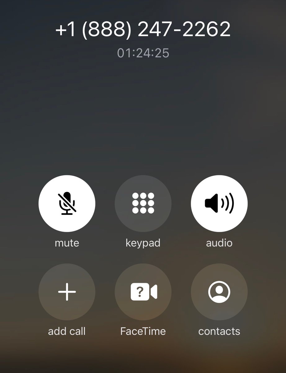 idbaff's tweet photo. I’ve been on the phone on HOLD with #AirCanada for more than an hour. This is the worst customer service I’ve ever experienced. https://t.co/TAelM5tXQe