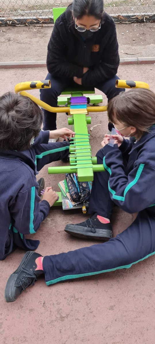 prprofeciencias's tweet photo. Hola! Soy profesor de Ciencias y creo en una Educación que no excluya.

Realizo experimentos donde mis alumn@s participan y quiero que tod@s lo hagan🧪

Abrí una campaña para crear Kits Científicos y donarlos a escuelas de Chile.

Ayúdame en https://t.co/HS57Pz6XSQ o con un RT🙏 https://t.co/XrAS1pEDAt