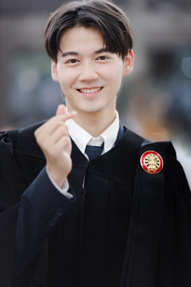 fanclubnation's tweet photo. ยินดีด้วยนะฟลุ๊ค 💕
#FlukePusitGraduated
#FlukePusit https://t.co/MaB07jFsXd