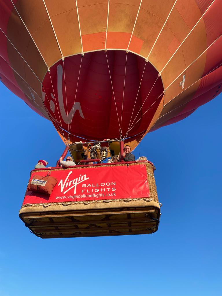 VirginBalloons's tweet photo. A lovely flight this morning from #bath flown by Colin - Gorgeous skies for the #JubileeCelebration week.
#hotairballooning #daysoff #beautiful #goodmorning #thursdayvibes #prekend #bookin22 #booknow #timewith #friends #family #Celebrations https://t.co/DGmia1Ya4U