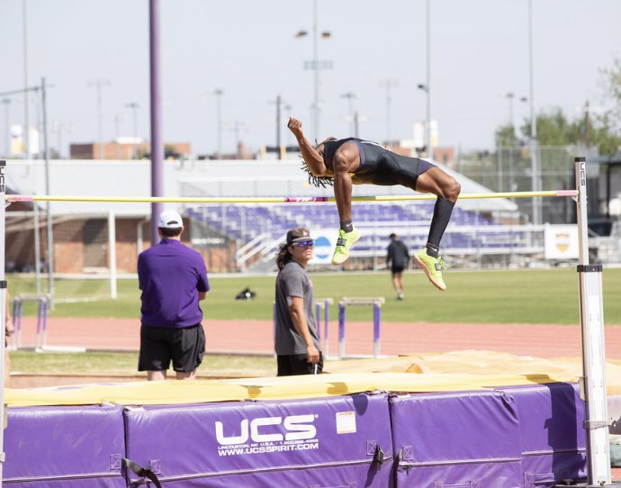 ClutchJumps's tweet photo. I’ve officially decided to enter the transfer portal. Please respect my decision. Thank you to everyone who has supported me on and off the track. All love 🖤 https://t.co/xqudCfOCZQ