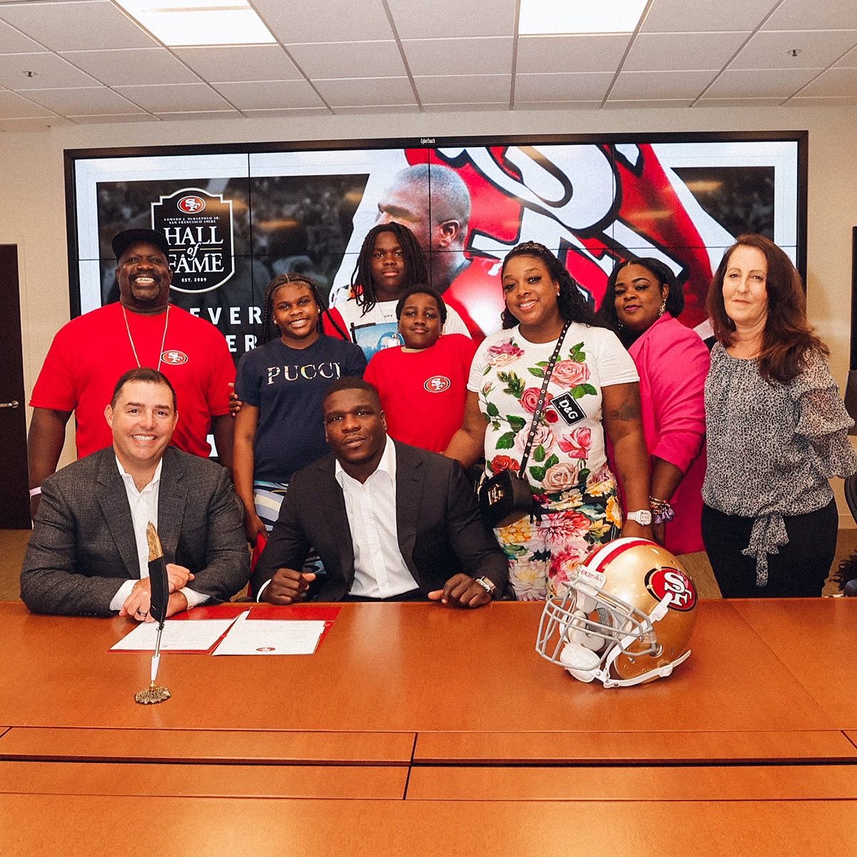49ers's tweet photo. Back to where it all started. https://t.co/bBfOaUFkRO