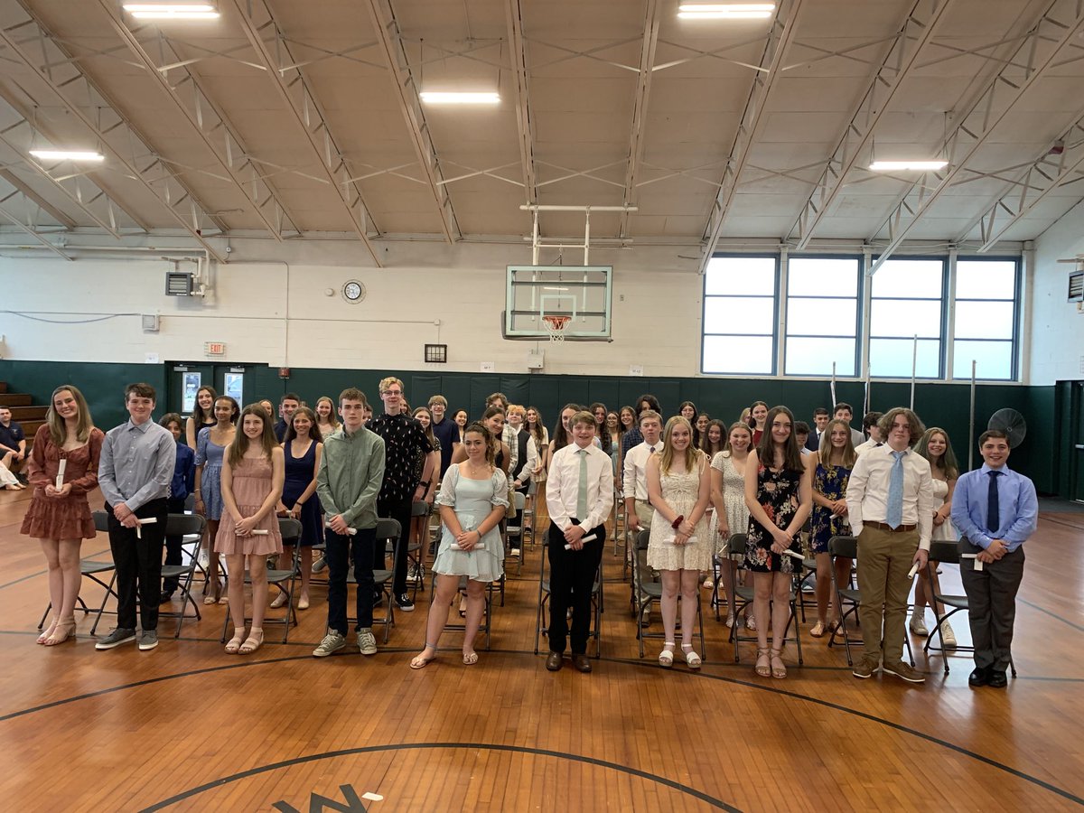 jmannion4C's tweet photo. Our newest inductees to the #MiscoeNJHS ⁦@MendonUptonRSD⁩ . Congratulations! https://t.co/Z9NPYwPb7S