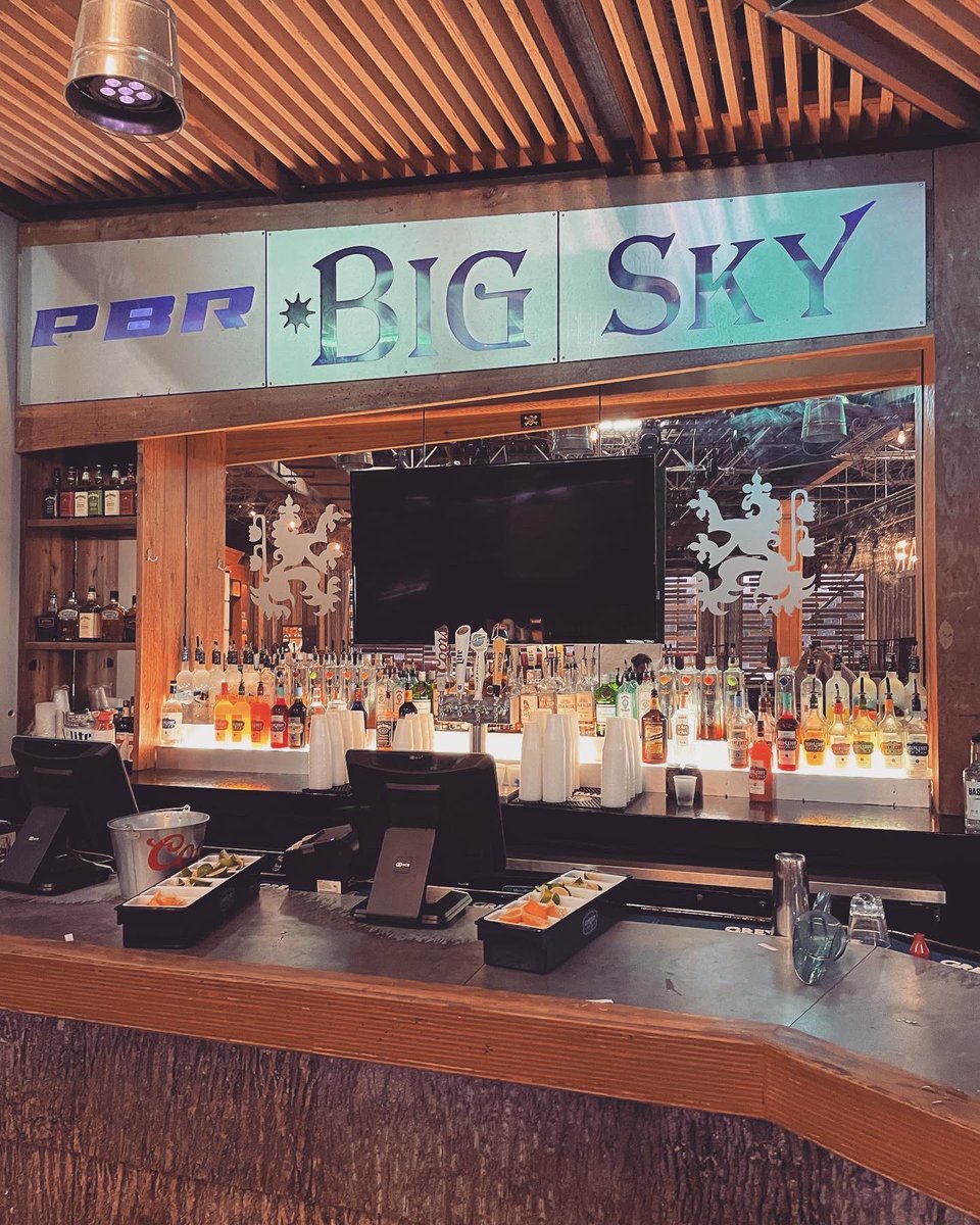 Soooo excited for <a href="/elvieshanemusic/">Elvie Shane</a> and <a href="/FrankRayMusic/">Frank Ray</a> TONIGHT!!!!!! 
Come on Kansas City!! <a href="/MillerLite/">Miller Lite</a> HOT COUNTRY NIGHTS #HCNKC kicks off now!!! - <a href="/ItsHappyAli/">Ali</a> 

#ItsMillerTime #KC #CountryMusic 
<a href="/KCLiveBlock/">Kansas City Live!</a> <a href="/KCPLDistrict/">KCPLDistrict</a> <a href="/PBRBigSkyKC/">PBR Big Sky KC</a> <a href="/MidwestFord/">Midwest Ford Dealers</a> <a href="/csbev/">Central States</a>