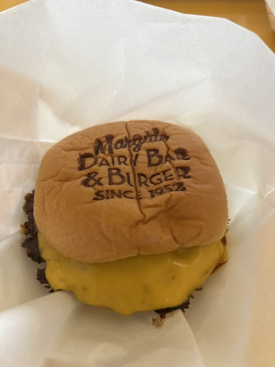 JohnnyEx76's tweet image. When in Margate you eat @MargateDairyBar after baseball #Nico