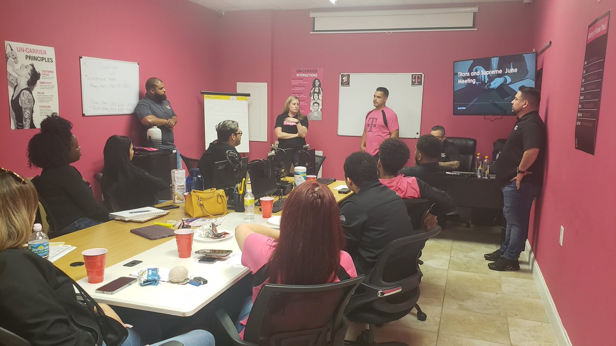Fantastic meeting with SE TCC MD <a href="/FrankieETCC/">Frank</a>, DM @williamora2,<a href="/JuanLuisRG046/">Juan Luis</a>, RSMs Titans and Supreme District. Sharing P360 tools,Best practices and Celebrating April Top stores! WTG RSM Diego and Jeidi leading the way in P360! <a href="/ARod_013/">Andrés R.</a> <a href="/RaulG1006/">Raul Guerrero</a> <a href="/OmarDKhan2/">Omar  Khan</a> <a href="/jorge_alvarez33/">Jorge Alvarez</a>