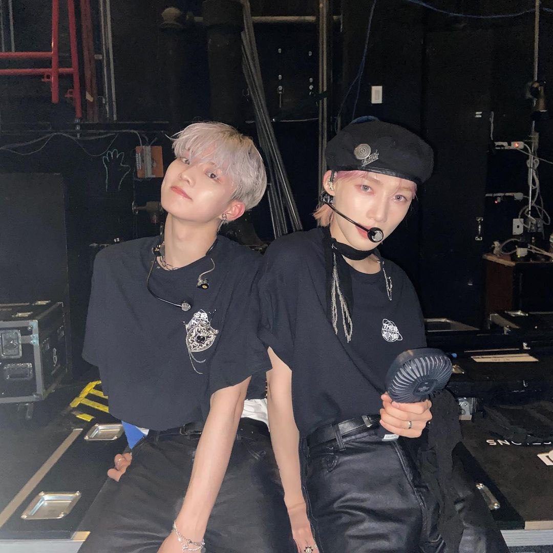 Rickly's tweet photo. “𝘈𝘯𝘰𝘵𝘩𝘦𝘳 𝘥𝘳𝘦𝘢𝘮 𝘤𝘰𝘮𝘦𝘴 𝘵𝘳𝘶𝘦,” what kind of dream is this boy telling? It's about him and his best friend touring the world together and having a bunch of memorable days! Isn't it comforting, warm, and cozy to have a friend walking with you wherever you go? https://t.co/heLvy6lMFM