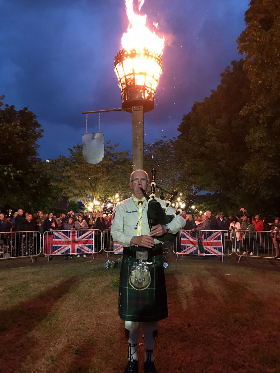 daveanwyl's tweet photo. Proud to play Diu Regnare composed by Stuart Liddell for the Beacon lighting in Penketh @CheshireScouts #Penkethparishcouncil https://t.co/XopzqPN1sI