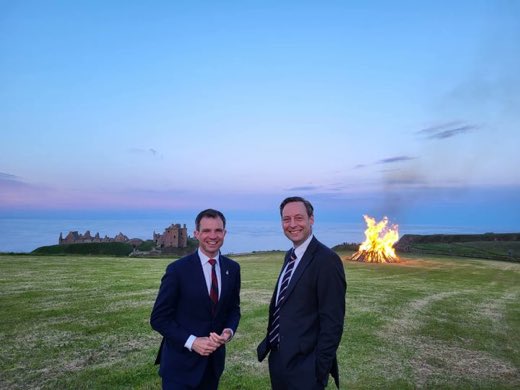 LiamKerrMSP's tweet photo. Huge turnout at #DunottarCastle #Stonehaven to see the  #PlatinumJubilee beacon lit. Wonderful occasion. https://t.co/KSosLlr7FJ