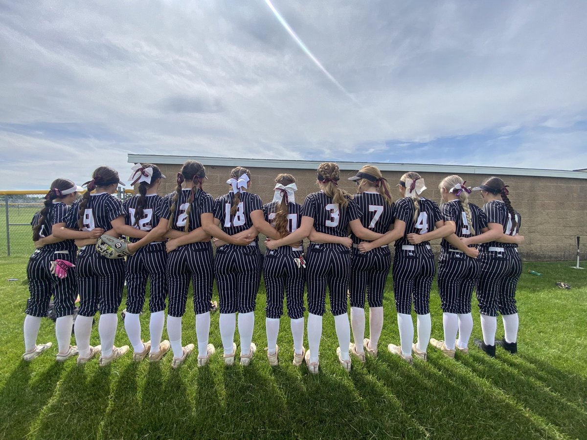 HHSSoftball tweet media
