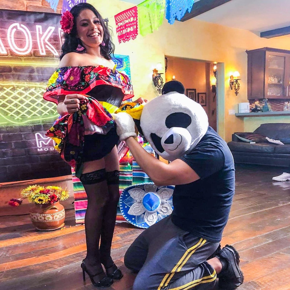 ModelPanda91007's tweet photo. mamá, ¿puedo tomar un poco de leche?

@Serenasantosxxx 
@Jerkaoke 

#serenasantos #panda #modelmrdiaus #jerkaoke #party #Spanish #latino #jalapeño #funny #adult #Women #mature #entertainment #foxy #Beautiful #attractive #love #dress #stockings #señorita #charliejackson #porn #sex https://t.co/txw7Tir63o