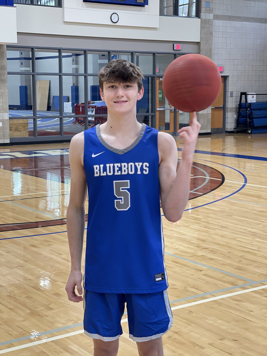 Thank you @LukeDuckett31 and <a href="/CoachSchweer/">Steve Schweer</a> for the tour of you facility’s and for arranging a tour of the school. Looking forward to learning more about the program in the fall.<a href="/bballwoods23/">Patrick Woods</a> <a href="/M14Hoops_Boys/">Team M-XIV Boys</a>