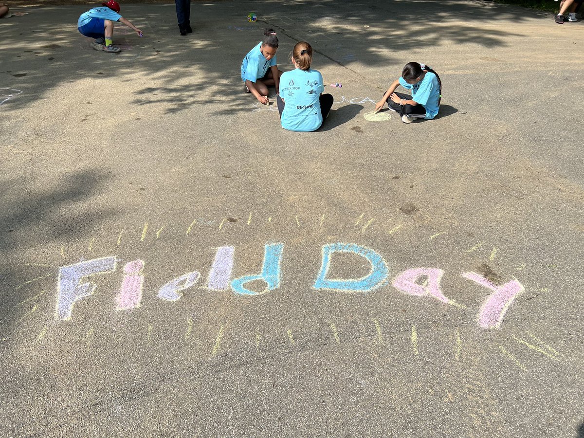 DreamStrathmore's tweet photo. Kudos Alan Fishman on another epic, fun fun filled Field Day!!  Words cannot express our gratitude for your years of service, commitment, and life long relationships with scholars. 💕 https://t.co/cgEV1NEXqB