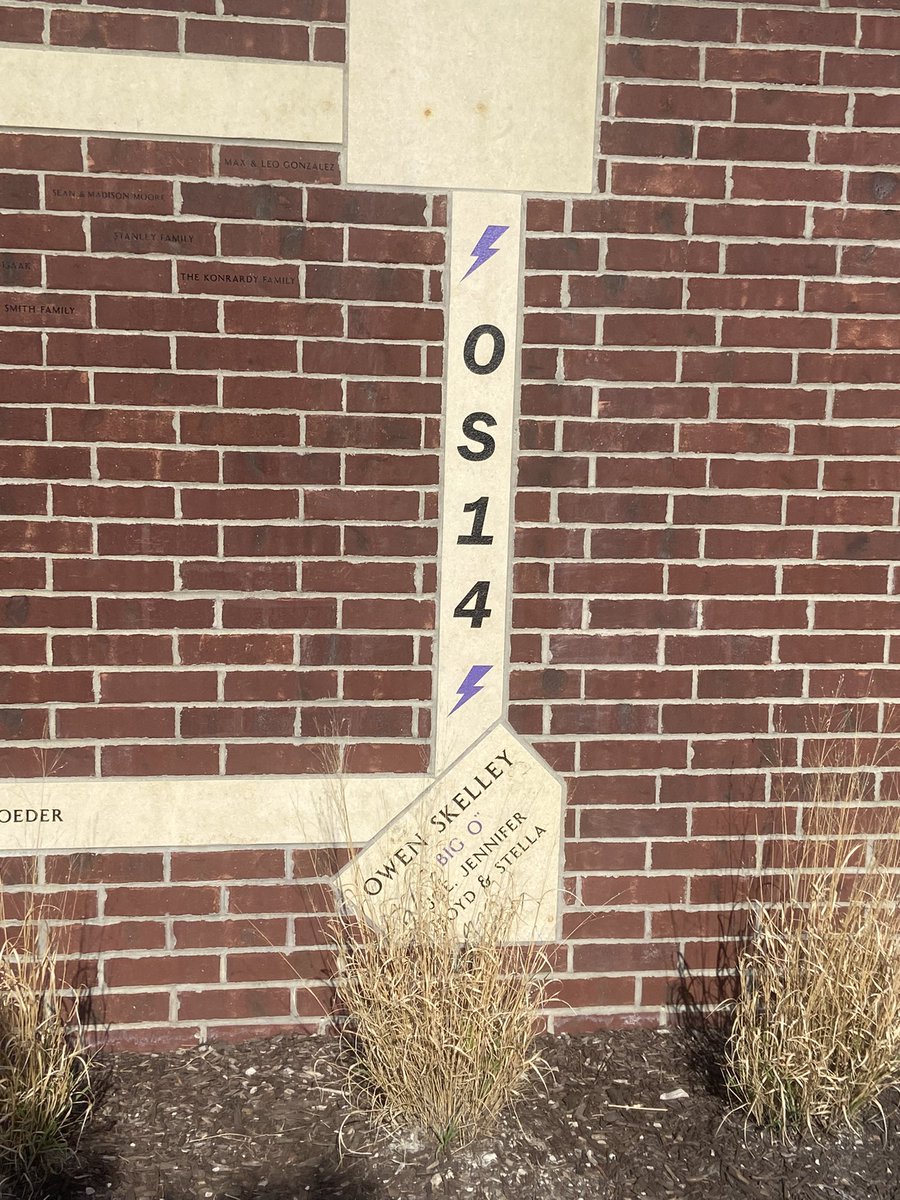 DiamondDreams's tweet photo. We would like to thank the Skelley Family for allowing us to keep Big O’s presence around us here at DD.  #OS14 https://t.co/QXb6Lu51C9