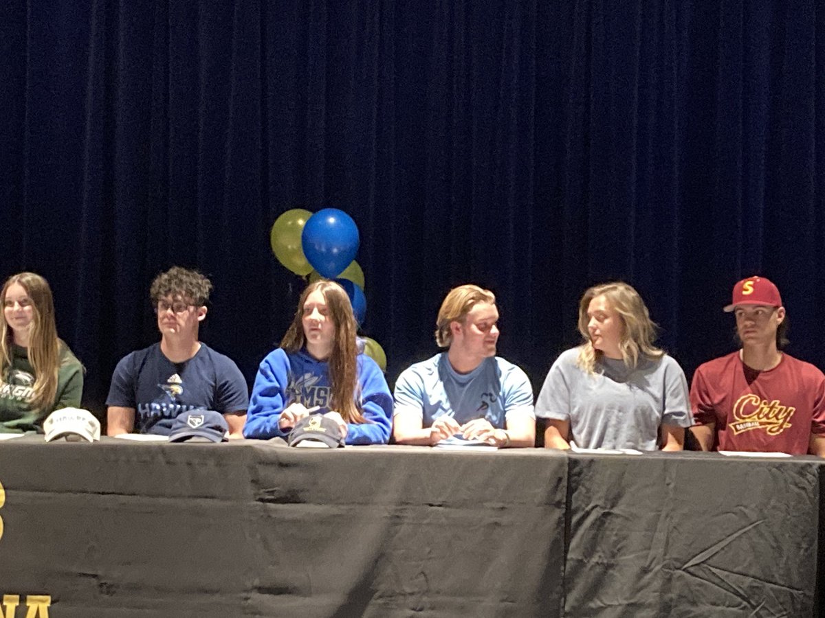 RGJpreps's tweet photo. Galena signing ceremony for athletes continuing on in college! https://t.co/gHq8DH79PI