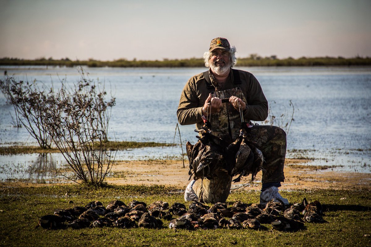 PacoRiestra's tweet photo. #throwbackthursday with the bags properly filled

When it comes to planning a waterfowl hunting trip, experience is everything

#birdhunting #waterfowling  

@SafariClubIntl  
@CCA_Texas 
The Place Santiago del Estero Lodge
The Outfitter @PacoRiestra https://t.co/yR2OboyKqt