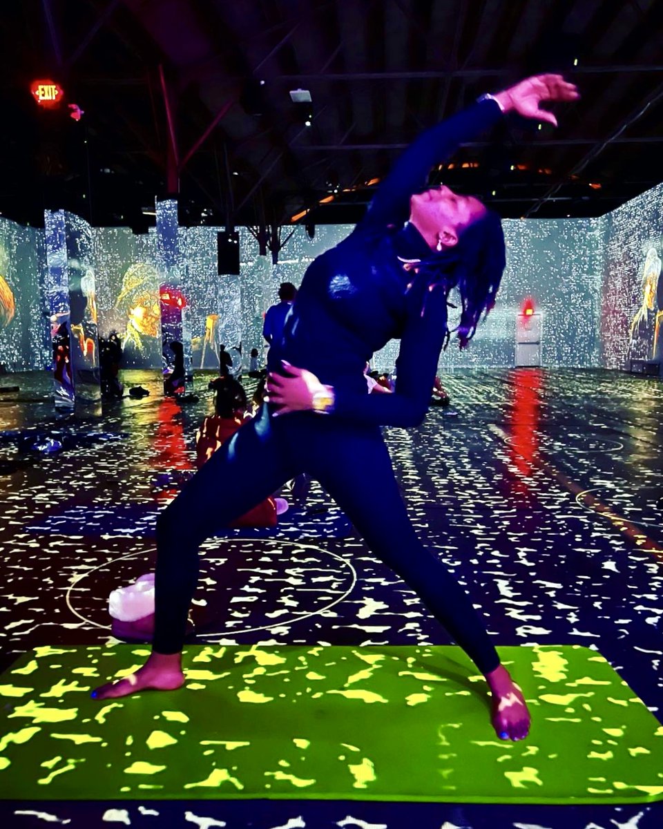 Your weekend isn’t complete without an immersive yoga experience with Van Gogh and friends! 🧘‍♂️✨

Tickets at bit.ly/IVG-PITYoga (or link in bio) 🥳

📸: Instagram.com/melissaosburn74