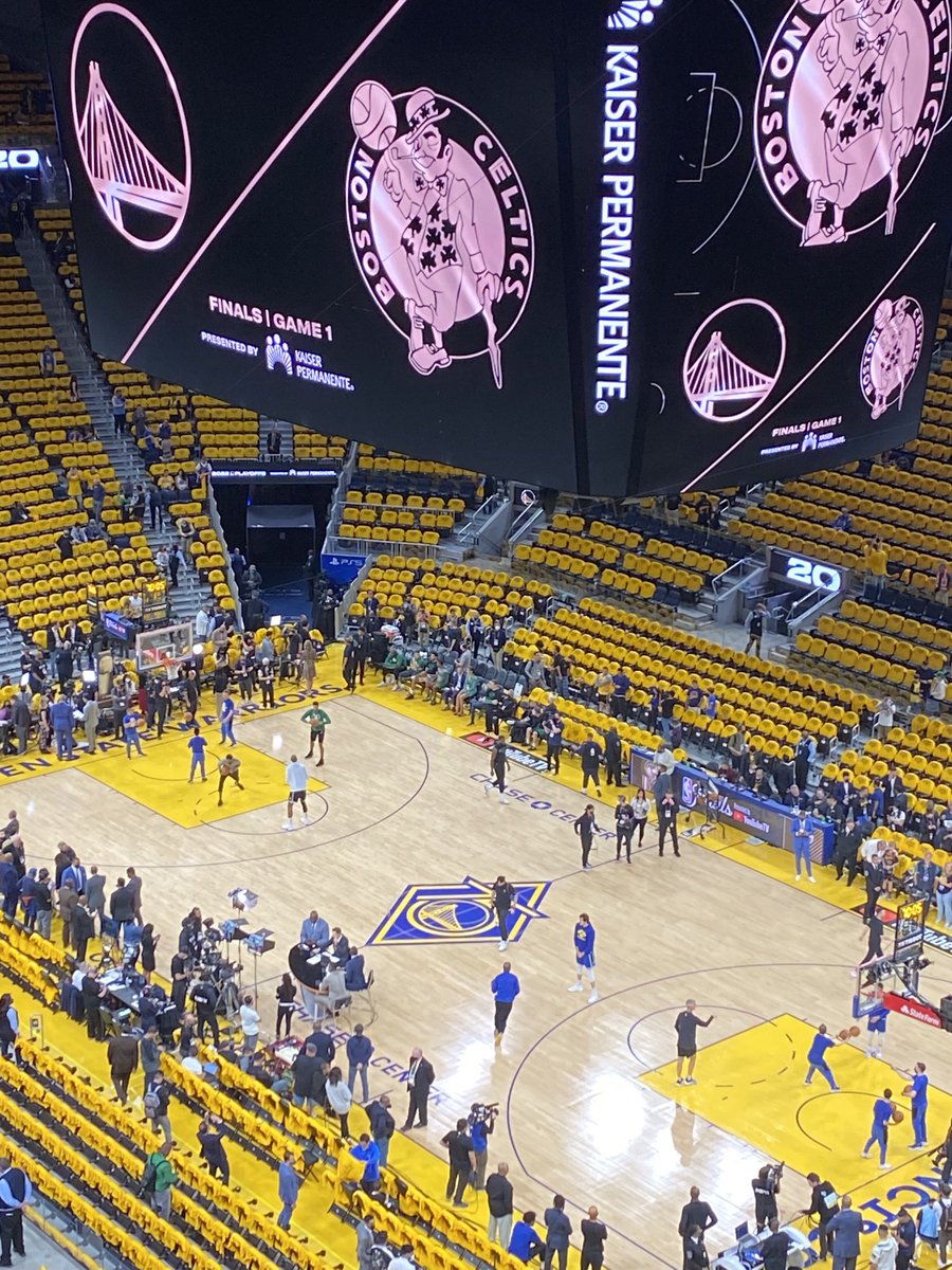 JMonclar's tweet photo. Le programme est sur le Jumbotron 😉🕶 #3am #Bein1 #NBAFinals22 https://t.co/fXf3zvHL5y