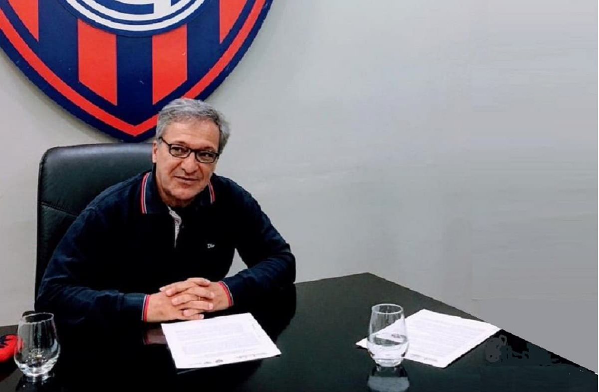 Continental590's tweet image. #SacáDelMedio | En @SDM_590 dialogamos con Carlos Rosales, ex tesorero y vocal de #SanLorenzo: “Gran parte del problema político lo armó Arreceygor. Es mentira que él quiso que vuelva Tinelli”

Lo escuchás en AM590 y continental.com.ar 📻