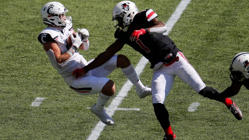 GrantLarkin1's tweet photo. Wow! After an incredible conversation with @CoachjjClark i’m blessed to announce that I have received an offer from Austin-Peay!!! #GoGovs @APSUCoachSW @CKappas @CoachSilvoy https://t.co/WtxiBdZoFo