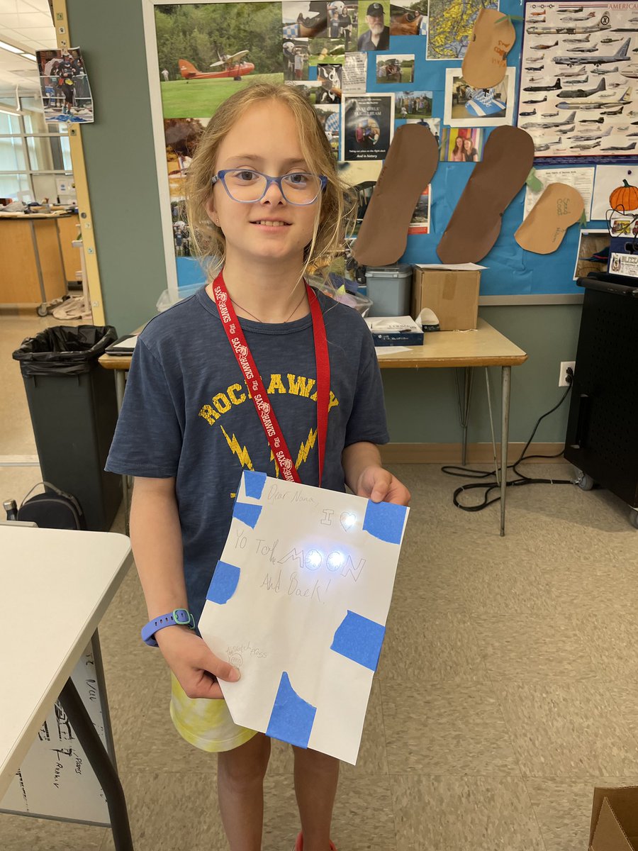 DavidGusitsch's tweet photo. Some more #SaxeSTEM creations coming out of @VivianBirdsall’s room at @SaxeMS! Nice work… https://t.co/6nEHbLpvpq