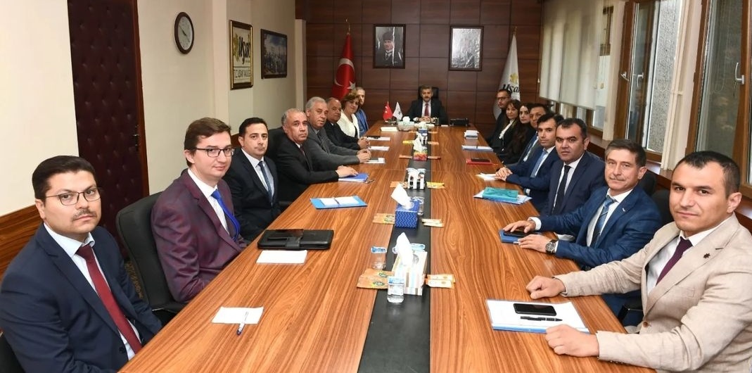 dilekrk's tweet photo. Uşak Valimiz Sayın Turan ERGÜN Valilik Birim Müdürleri ile tanışma toplantısı düzenledi.
@TC_UsakValiligi 
@UsakNufus
@IlceUsak https://t.co/zhR46gLmQz