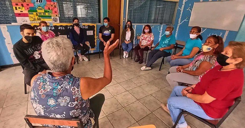 ¡En Las Rosas del Petróleo se llenaron de ánimo y amor por las artes! 🐢

La alegría y actitud positiva que nos compartieron durante este taller es un eco de lo que buscamos realizar cuando nos acercamos a las comunidades ¡Gracias por dejarnos ser partícipes de esta experiencia!