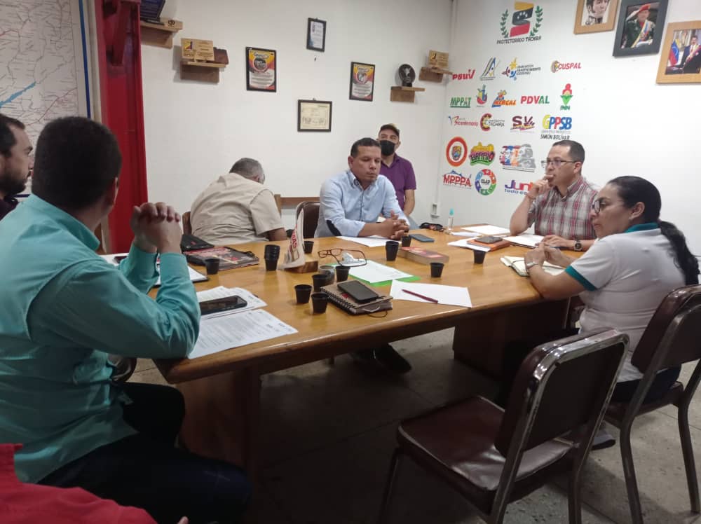 #02Jun Reunión Semanal con la Mesa Técnica de la Carne, revisando la operatividad de los Mataderos y el cumplimiento de las normativas establecidas, para ir fortaleciendo nuestro sistema de seguimiento y control 
<a href="/FreddyBernal/">Freddy Bernal</a> 
<a href="/UEMPPATachira/">UTMPPAPT Táchira</a> 
@tachira_gmas