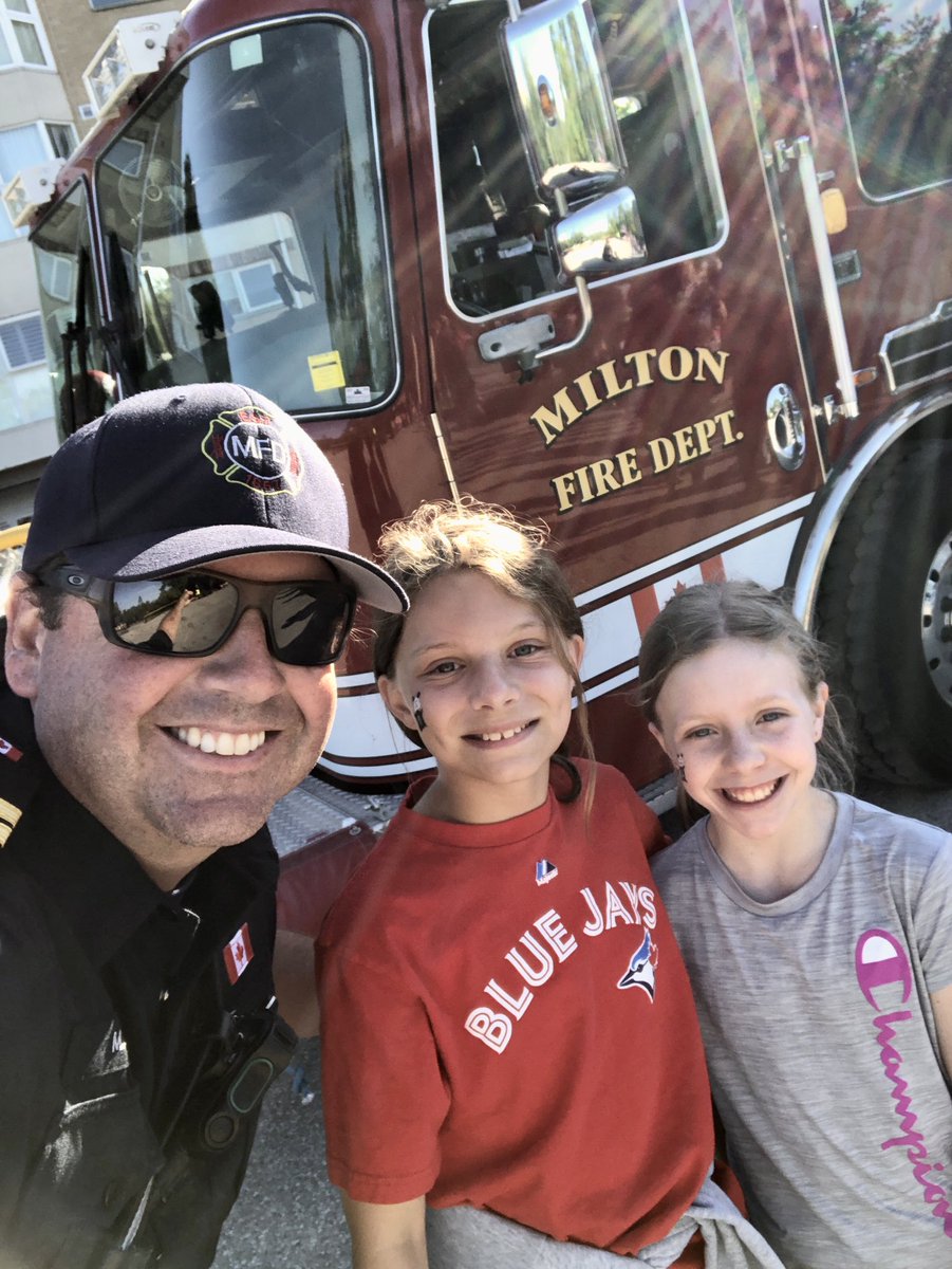 Thank you <a href="/HolyRosaryM/">Holy Rosary, Milton</a> for a fun-filled evening celebrating a one of a kind school year! 🤩🎉 And a special shout out to <a href="/MiltonFireON/">Milton Fire & Rescue Services</a> for supporting our school community! 🚒