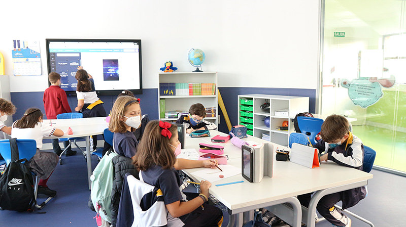 DemianLellis's tweet photo. No puede existe construcción heterogénea del aula sin  todos los actores involucrados.
Por eso creo que sería muy interesante poder seguir en este espacio sumando voces... https://t.co/Na5TqUV85G