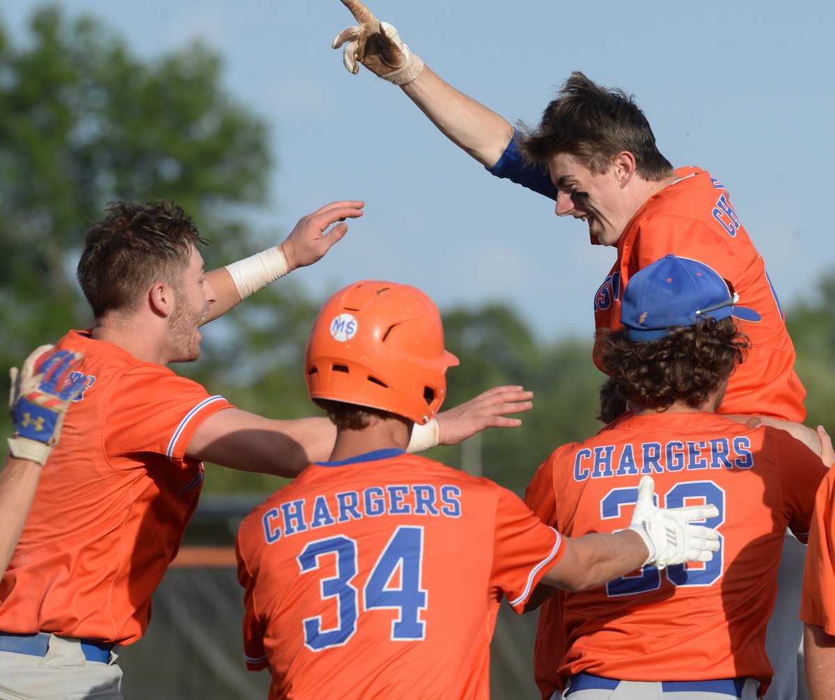High school baseball continues! @Chargerbaseba11 <a href="/EdisonSports/">Edison Athletics</a> ⚾️
