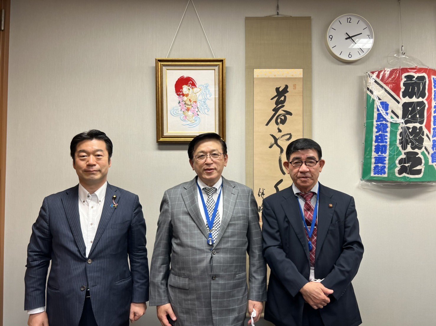 تويتر 加田裕之 かだひろゆき 参議院議員 自民党 兵庫県 على تويتر 県議時代からお世話になっている兵庫県登録販売者協会の瀧山長利先生からのご紹介で 参議院会館に 全日本医薬品登録販売者協会 の杉本雄一会長と大房勝三専務理事が来られました 医薬品販売