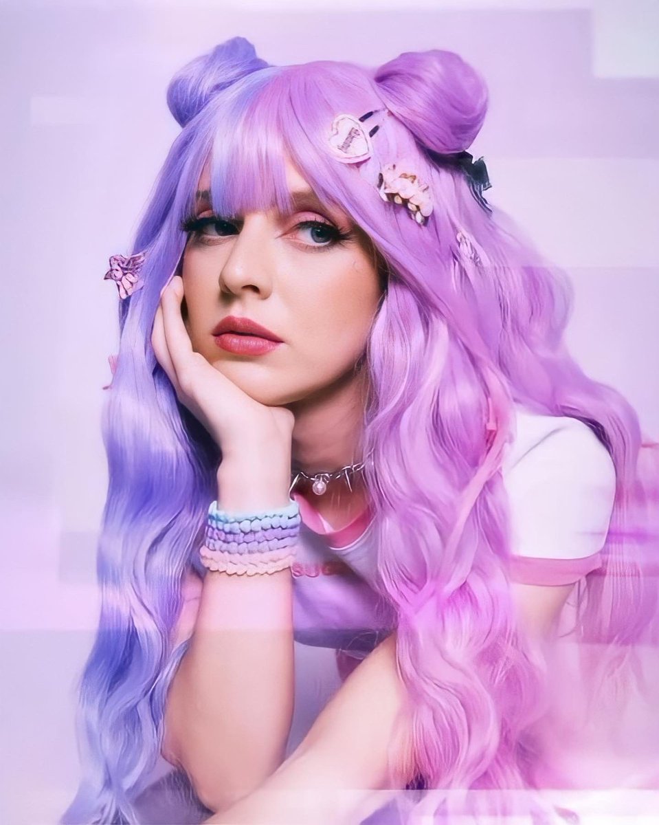 HanisMorgan's tweet photo. Still in love w “Digital Age” by @madilynbailey 💜💜💜 https://t.co/ftblalSCyW