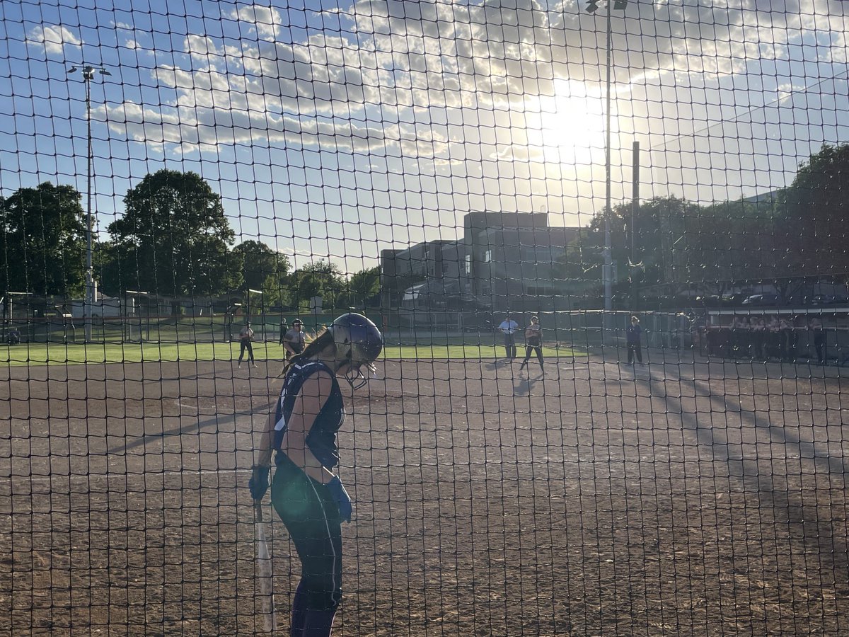 Ava Signs tweet media