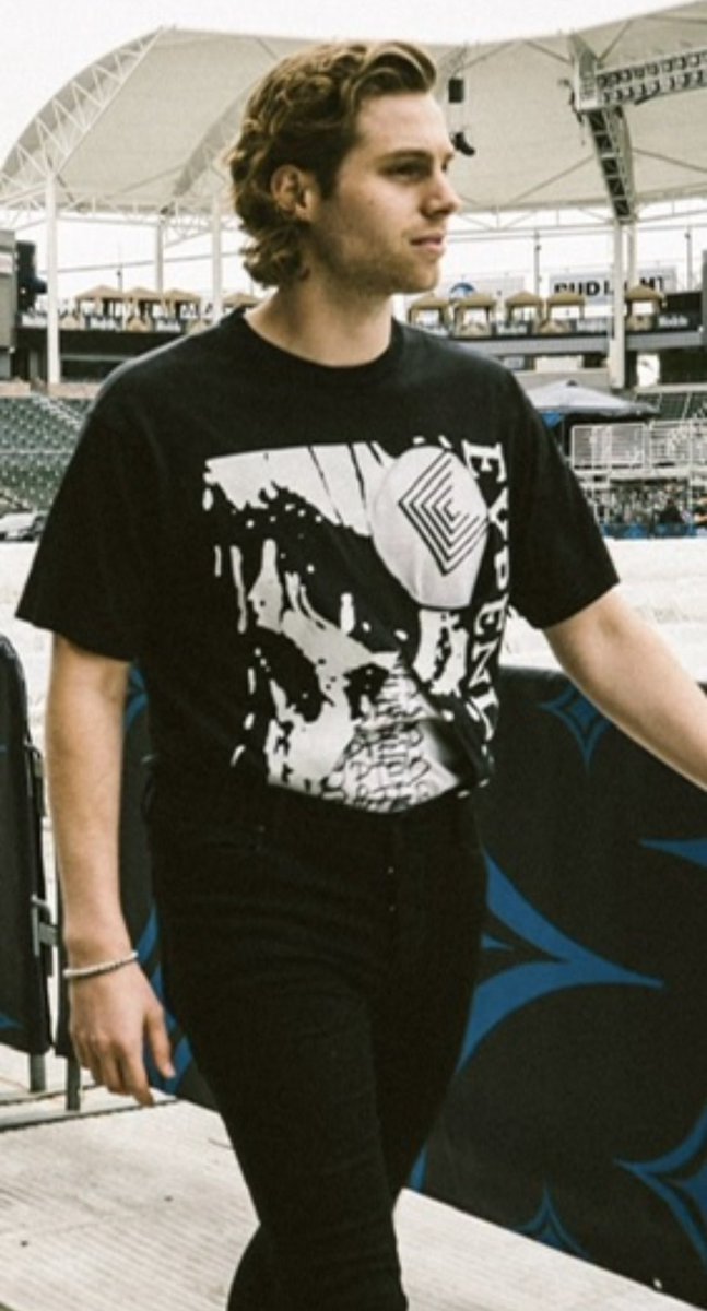 ProjectLuke5SOS's tweet photo. ✨Two years ago✨June 3rd, 2019✨
@Luke5SOS #ProjectLukeHemmings #WhenFacingTheThingsWeTurnAwayFrom #ProjectLukeHemmo #ProjectLuke5SOS #WFTTWTAF #Motion #StartingLine #PlaceInMe #BabyBlue #LukeHemmings
Photo credit: Luke📸 https://t.co/eUKhOMF0nA