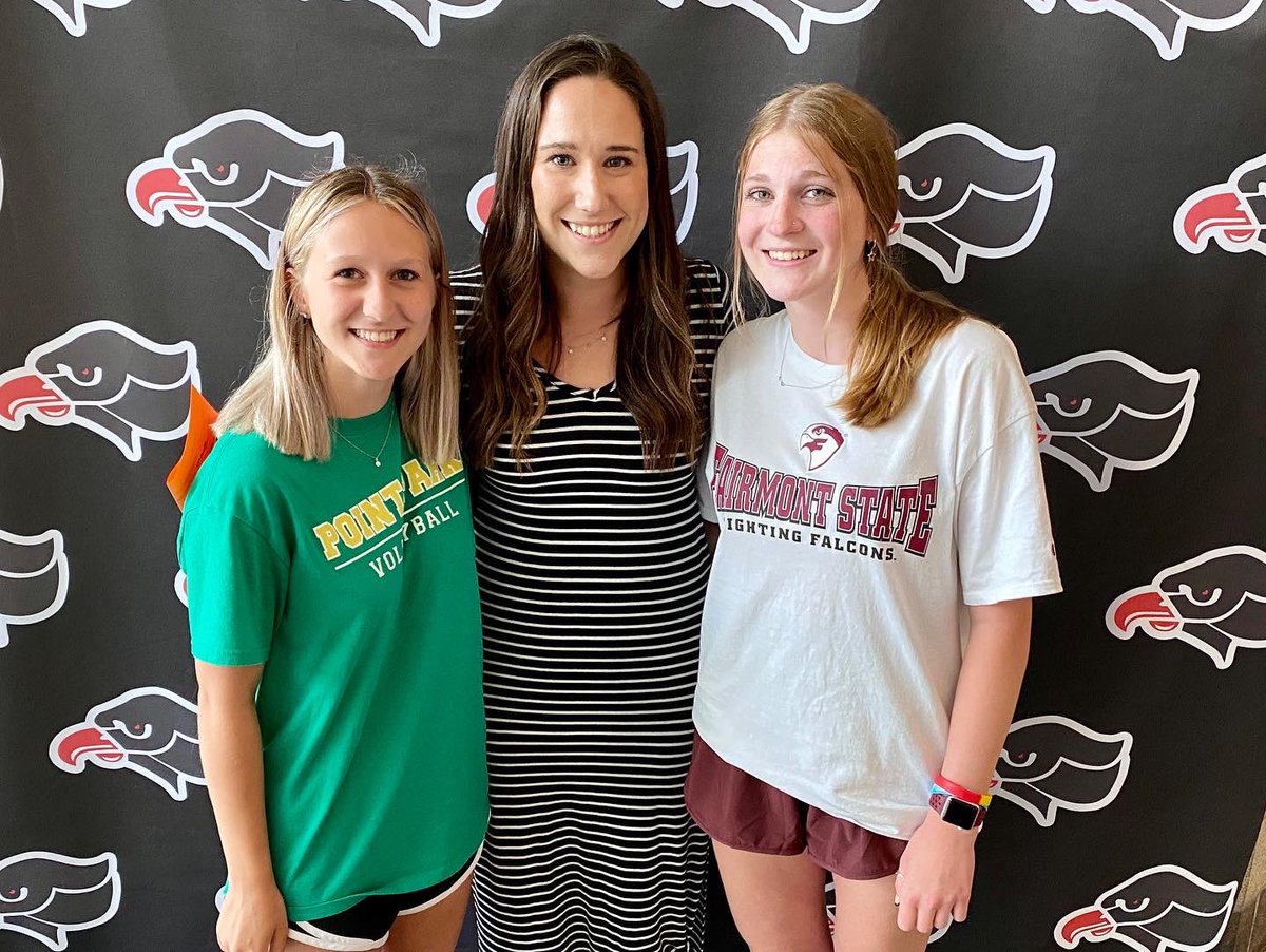 bpsdinfo's tweet photo. Earlier today, in a reception held at the high school, the Bethel Park athletic department held its 13th annual celebration for graduating student-athletes. Black Hawk athletes will soon be competing for teams all over the country. https://t.co/7z80KlRM5G