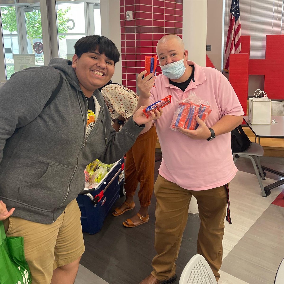 HISD_NHECHS's tweet photo. Our finals have begun and our lovely PTO rewarded our students hard work as well decided to encourage them to finish off this school year strong! Thank you for the ice cream to cool off what is about to be the beginning of this hot summer 😊 https://t.co/xg6os984Ul