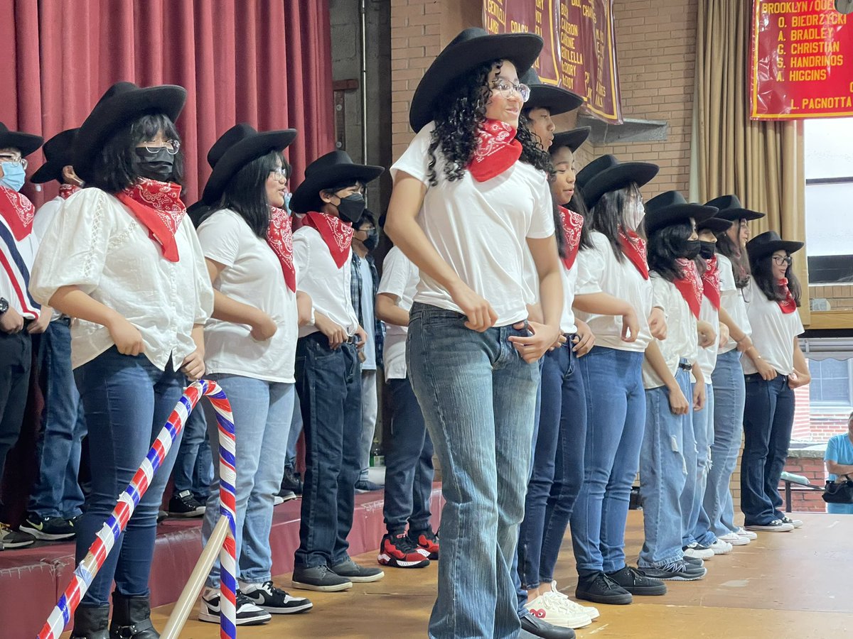 SacaMrs's tweet photo. #saca #springconcert #lovemykids So proud of this group! They did a great job, in a short amount of time, and with enthusiasm! 7th grade is the best! https://t.co/WJVKFnhe2P