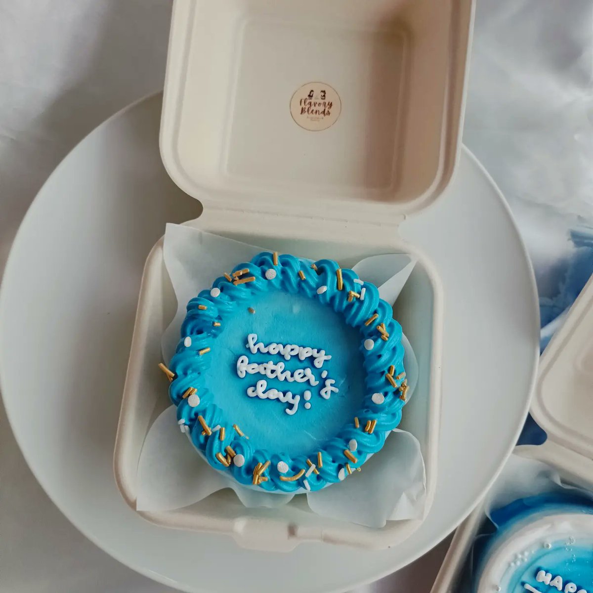 FlavoryBlends's tweet photo. A simple appreciation for our Dad's hardwork, sacrifices on their special day, will surely appreciate and love it. So why not treat your BEST DAD with a cake!
#minimalistcake #cakesph #bentocakes #minimalistcake #fathersdaygift #fathersdaycake #fathersdaycake #cakesfordad https://t.co/G6AoZvZ1BS