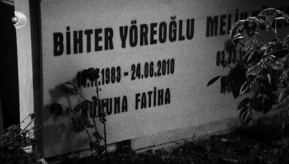 narveged's tweet photo. 『 #bihterziyagil ﾒ #BerenSaat 』
sen hiç görmedin
sonu baştan yazılmış
Bitti, bitti, bitti . . . . 🥀🚬 https://t.co/RilZ8V07lo