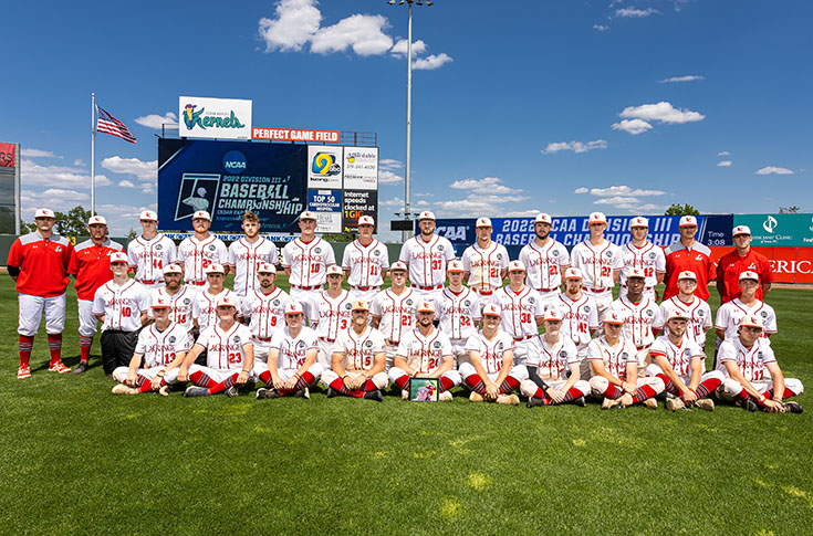 LCPanthers's tweet photo. Panthers have team pic taken Thursday at Division III World Series in Cedar Rapids, Iowa. Panthers face Trinity (Texas) on Friday at 8:45 p.m. EDT.
#LCPantherProud https://t.co/bUrgbjikAo