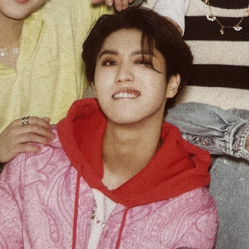 ㅤㅤㅤ 
ㅤㅤㅤ 
                    good morning :)

ㅤㅤㅤ