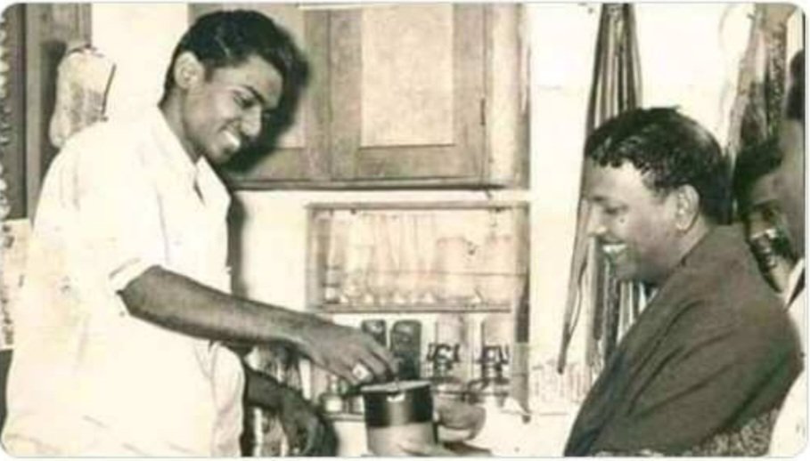 DavidDe25907898's tweet photo. சாதியை ஒழிக்கப் போறோம்னு பிச்ச���யெடுத்து தான் பிஸ்னஸ் பன்ன ஆரம்பிச்சோம்.

#HBDFatherOfCorruption https://t.co/vWp5tpEHDS