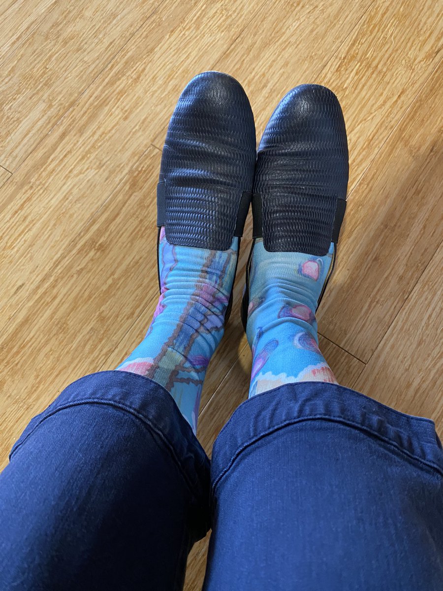 AlisonEdwardsML's tweet photo. @RuralDoctorsAus #CrazySocks4Docs Raising awareness of mental health as an issue for our medical folk particularly under the additional pressure covid has delivered! Don’t forget the importance of sometimes stepping back and taking a deep breath and some self care! https://t.co/eJ7JCVM9cu