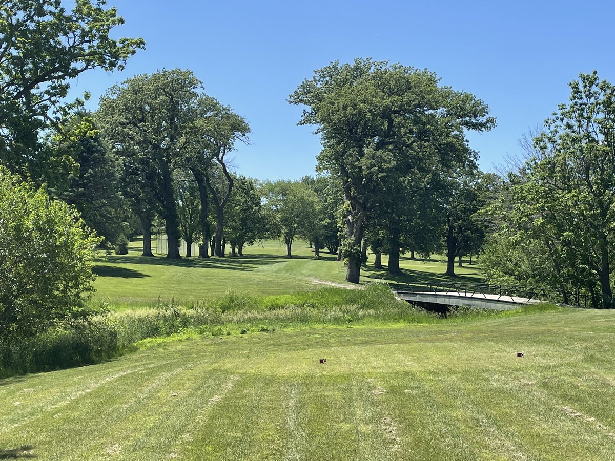 Great week of visits in Iowa this week and we now have a new winner for the tightest, tree-lined fairway I’ve ever seen! Any other contenders out there?!? <a href="/USGAGrnSection/">USGA Green Section</a>