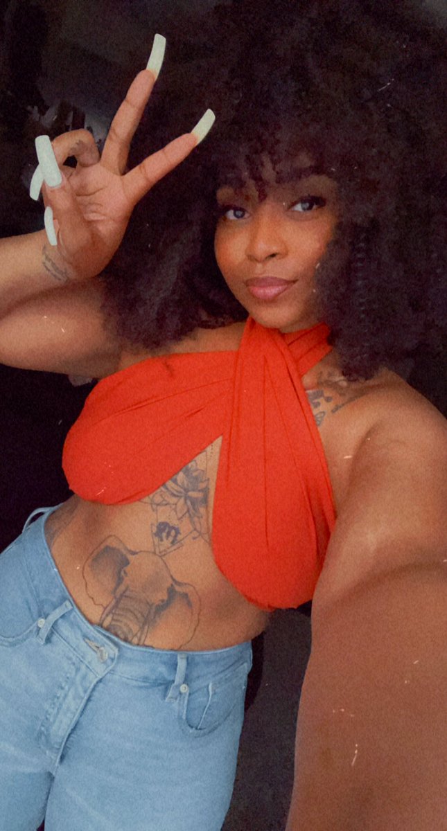 PickleMamaa's tweet photo. Orange you glad to see me 🍊 https://t.co/50mlNqpgIj
